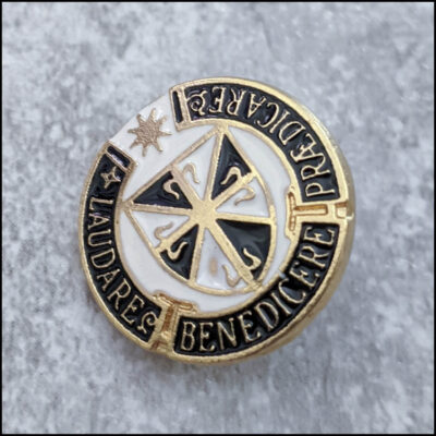 Pin: Dominican Motto
