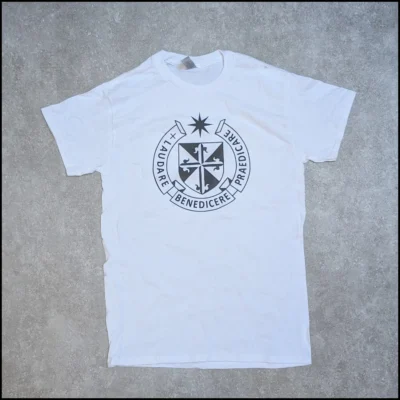 Unisex White T-Shirt with Dominican Motto image